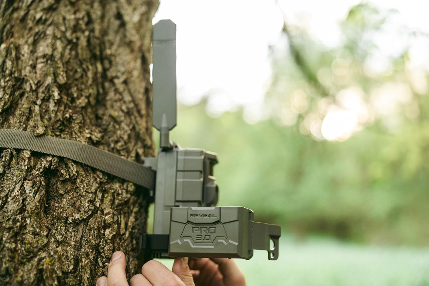 TACTACAM Reveal Pro 3.0 Cellular Trail Camera - Multi-Cellular Network, GPS, 2" LCD, No-Glow IR, Wi-Fi Enabled, HD Photos & 1080p Videos, Long Battery Life + Reveal Solar Panel and 32GB SD Card