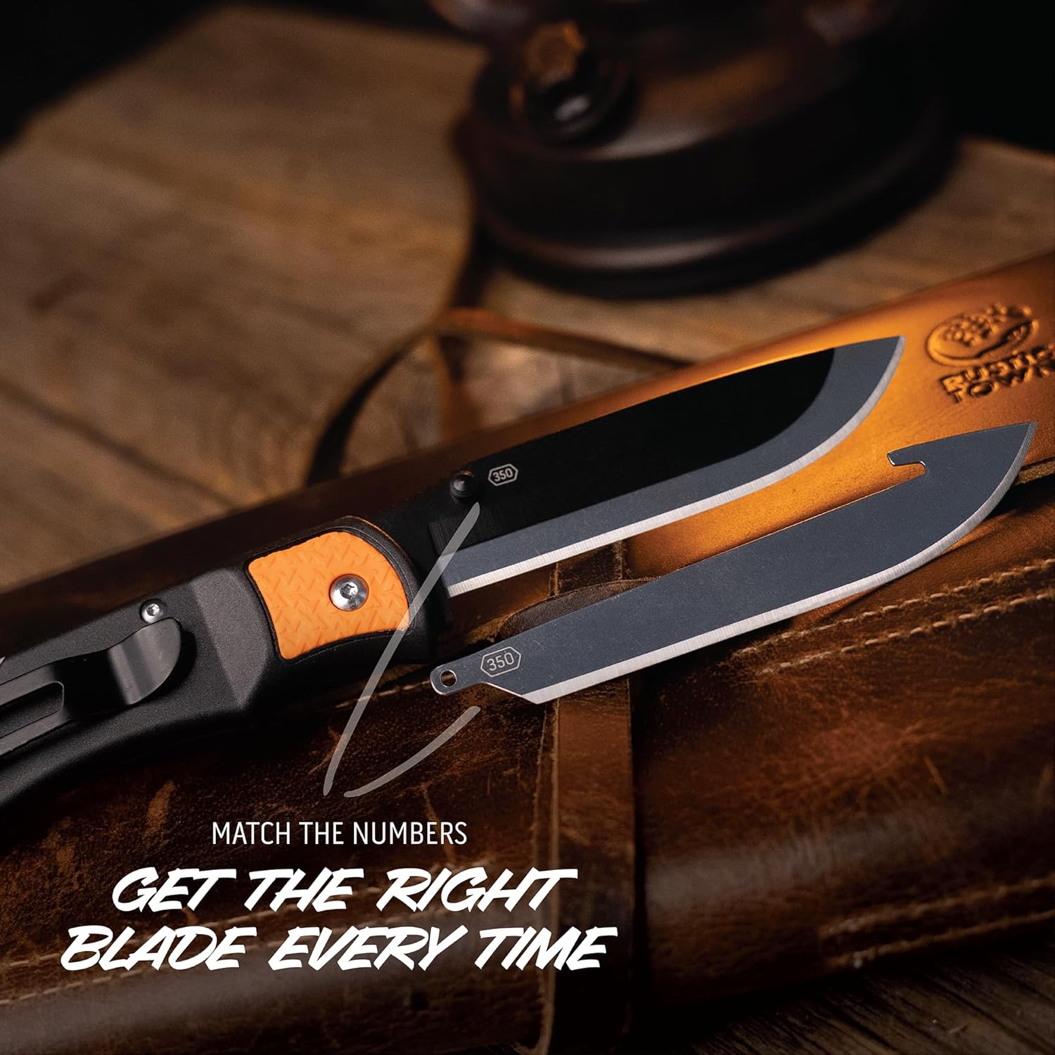 OUTDOOR EDGE 3.5" RazorLite EDC Knife. Pocket Knife with Replaceable Blades and Clip. Perfect For Hunting & Skinning Deer. Blaze Orange with 30 Blades.